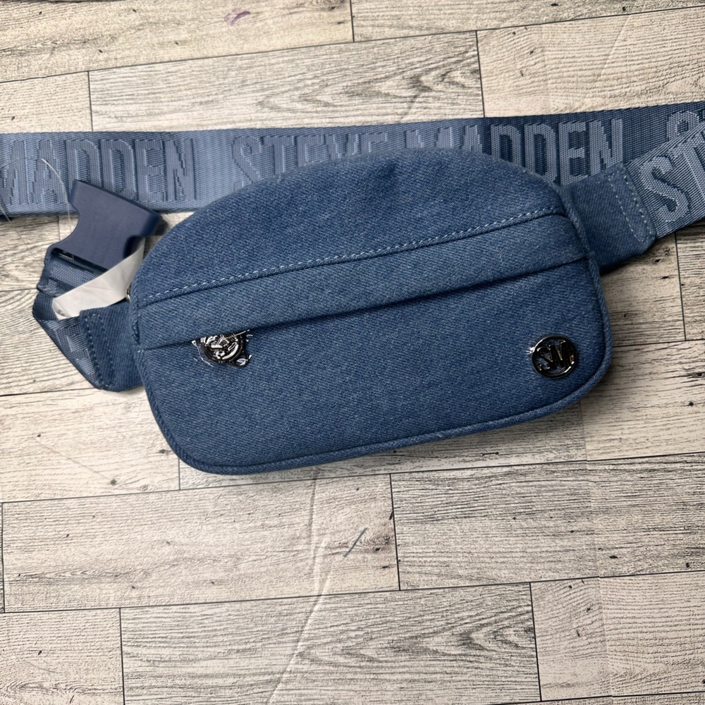 Steve Madden Fanny pack